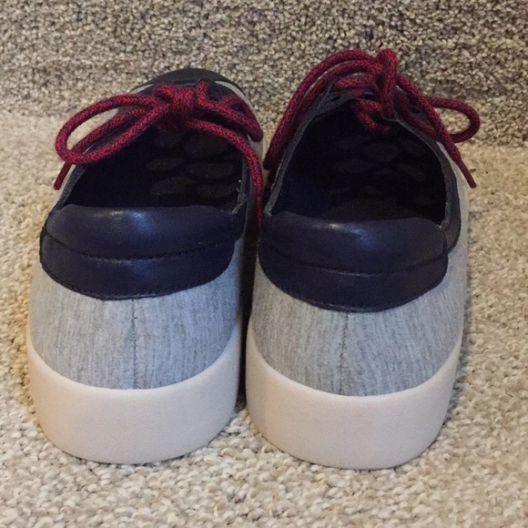 NWB Women’s Nine West Adorable Sneaker Flat Sz 7 - Picture 3 of 4